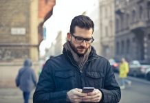 Balancing Act: Privacy Concerns and Targeted Ads in Pharma Marketing