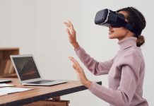 Virtual Reality & Augmented Reality: Innovations in Pharma Advertising